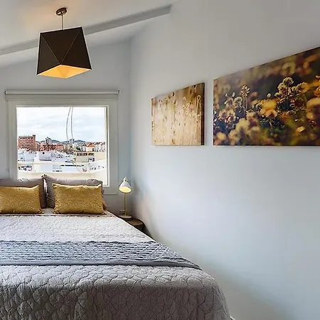 아파트 Luxury Penthouse, Sea Views, 50m From The Beach! *