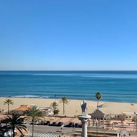 Luxury Penthouse, Sea Views, 50m From The Beach! *
