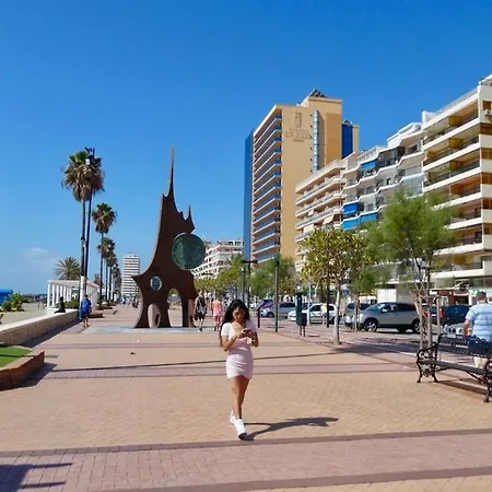 Luxury Penthouse, Sea Views, 50m From The Beach! *